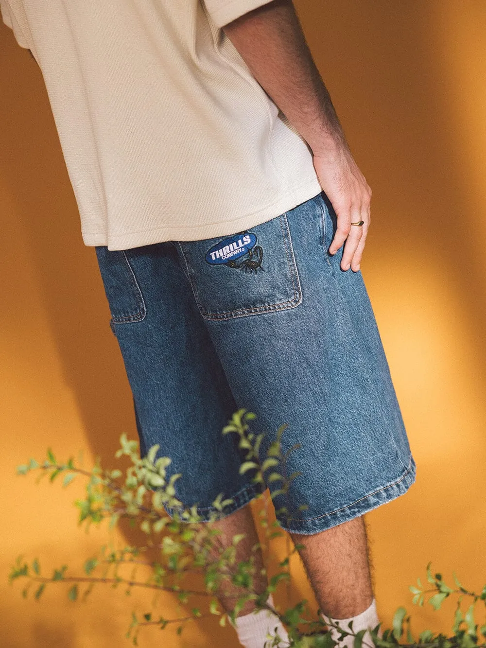 Big Slacker Lifted Embro Denim Short - Rinsed Blues