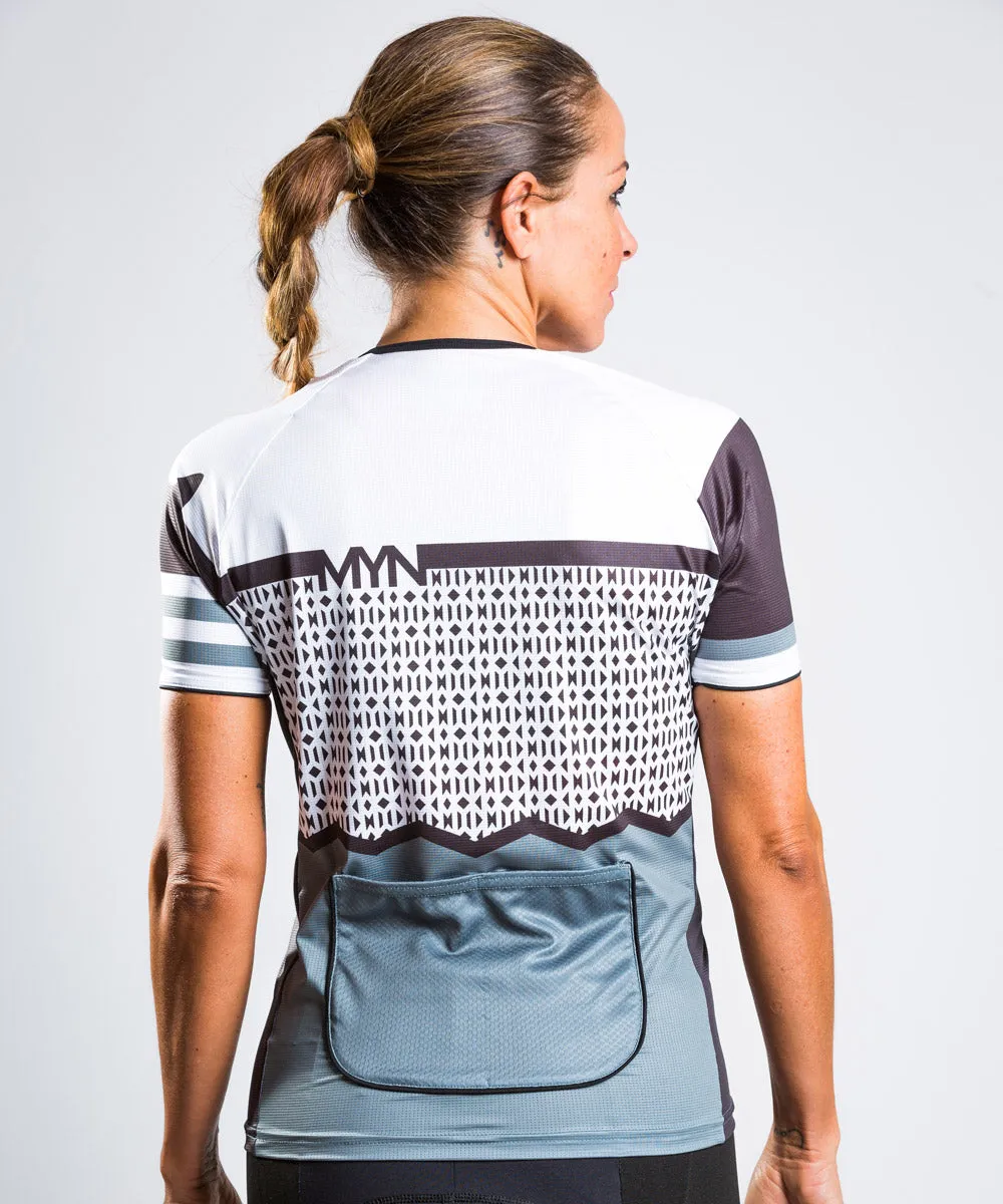 Womens CATY 3 Stylish Cycling Jersey - Lightweight, Breathable, and Comfortable Performance Gear